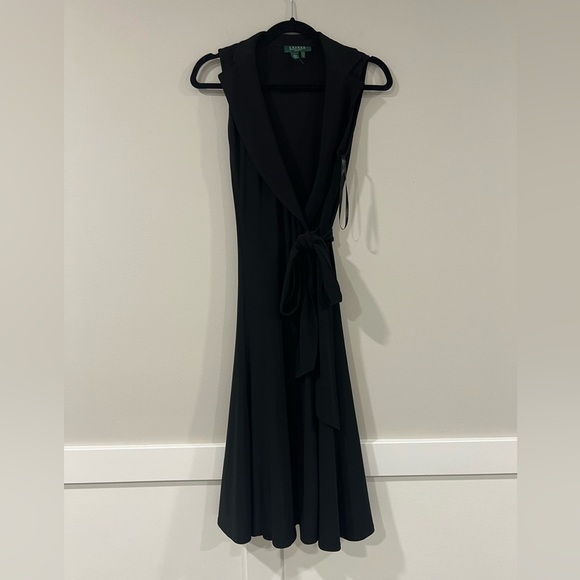 Lauren Ralph Lauren Women's Collared Sleeveless Wrap Dress
Cocktail Black Size 6 - Picture 1 of 4